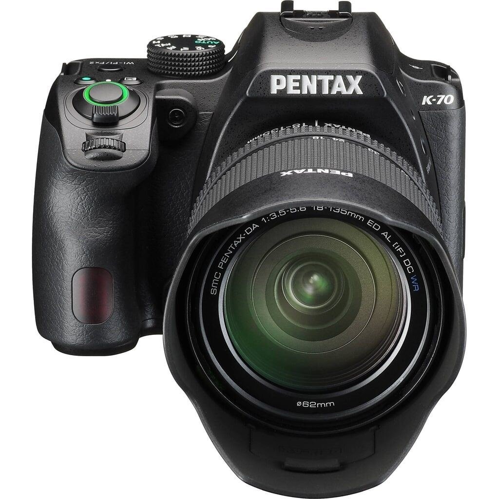 Pentax K-70 + DA 18-135mm 1:3,5-5,6 ED AL [IF] DC WR + Sensor Cleaning Kit + 2. Akku + Tasche