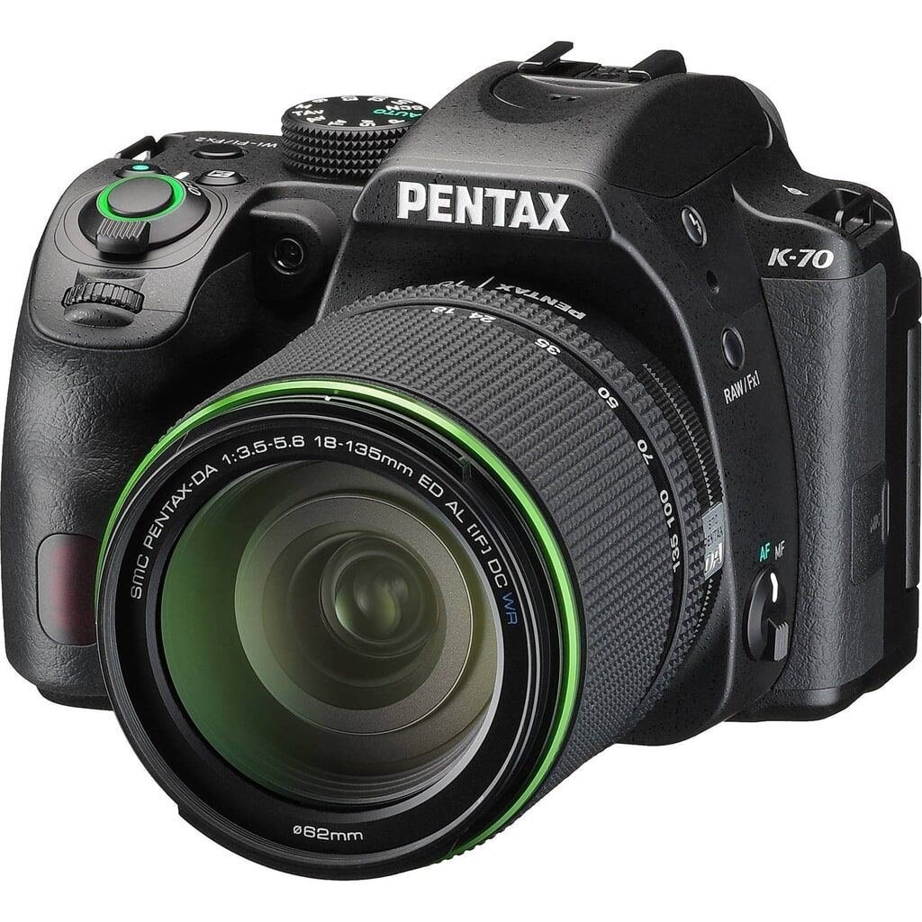 Pentax K-70 + DA 18-135mm 1:3,5-5,6 ED AL [IF] DC WR + Sensor Cleaning Kit + 2. Akku + Tasche