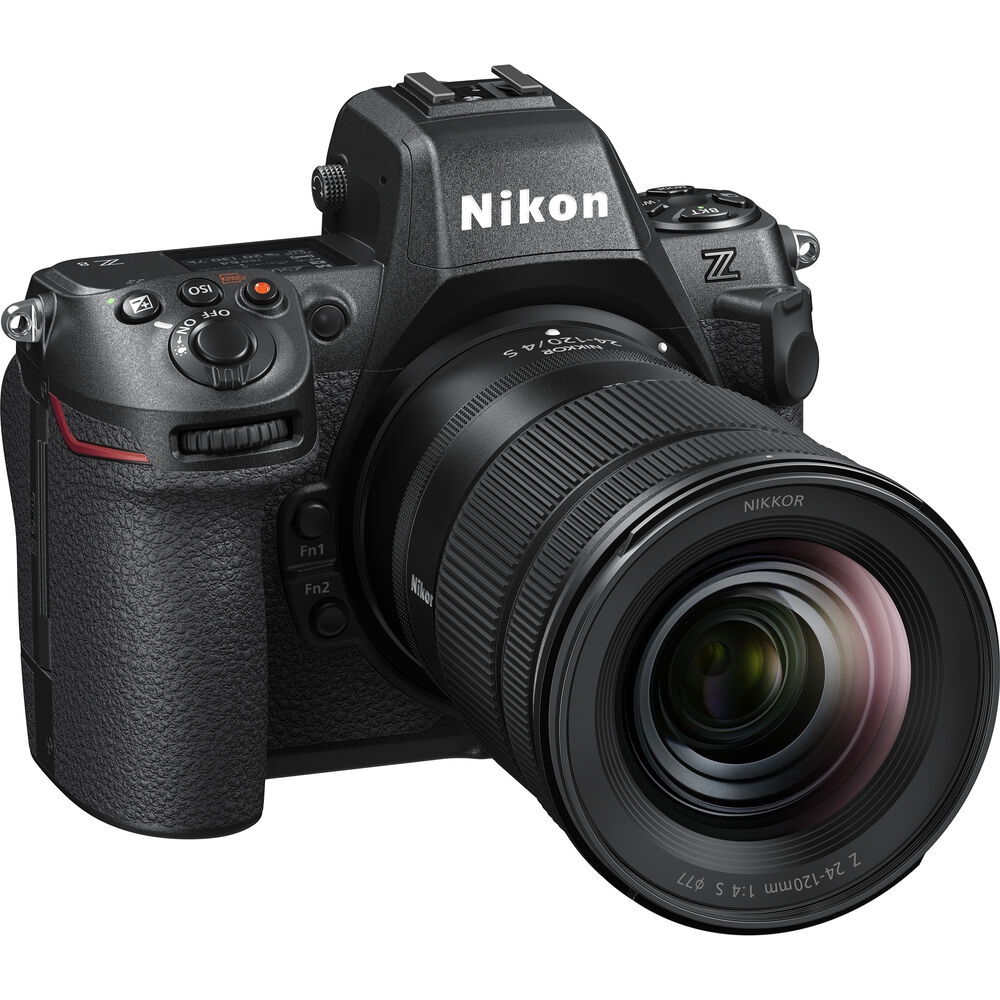Nikon Z8 + Nikkor Z 24-200mm 1:4-6,3 VR