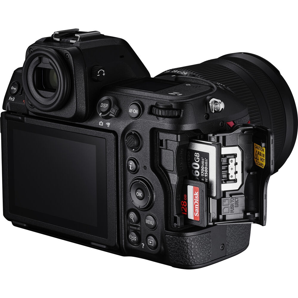 Nikon Z8 + Nikkor Z 24-70mm 1:4 S