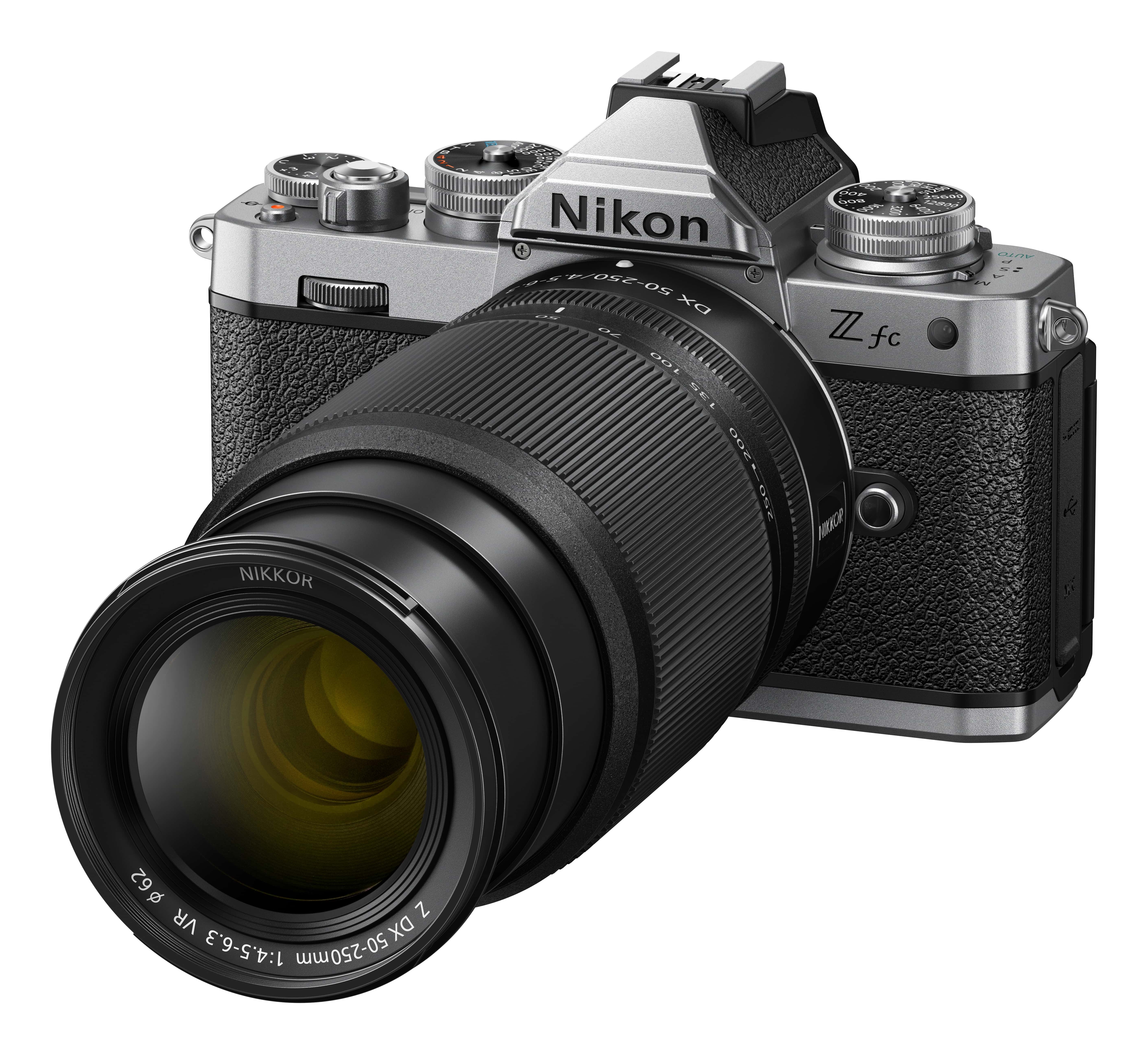 Nikon Z fc + Nikkor Z DX 16-50mm 1:3,5-6,3 VR silber + Z DX 50-250mm 1:4.5-6.3 VR