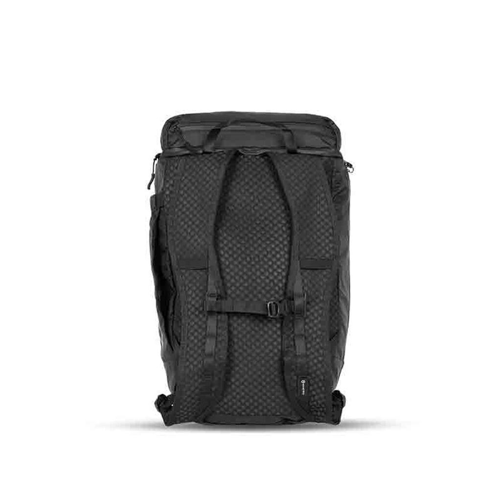 WANDRD VEER Black Photo Bundle Faltrucksack mit aufblasbarem Rückenpolster und Camera Cube