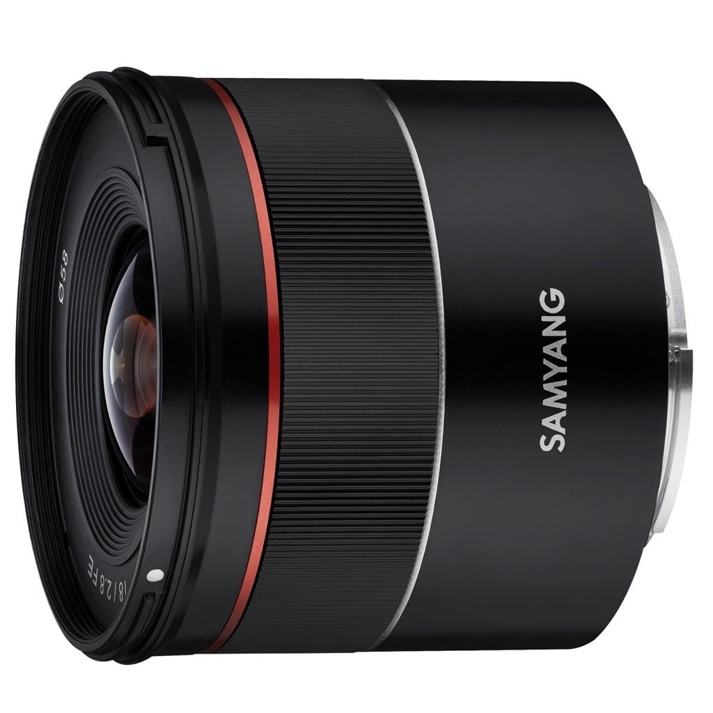 Samyang AF 18mm 1:2,8 FE + Lens Station für Sony E