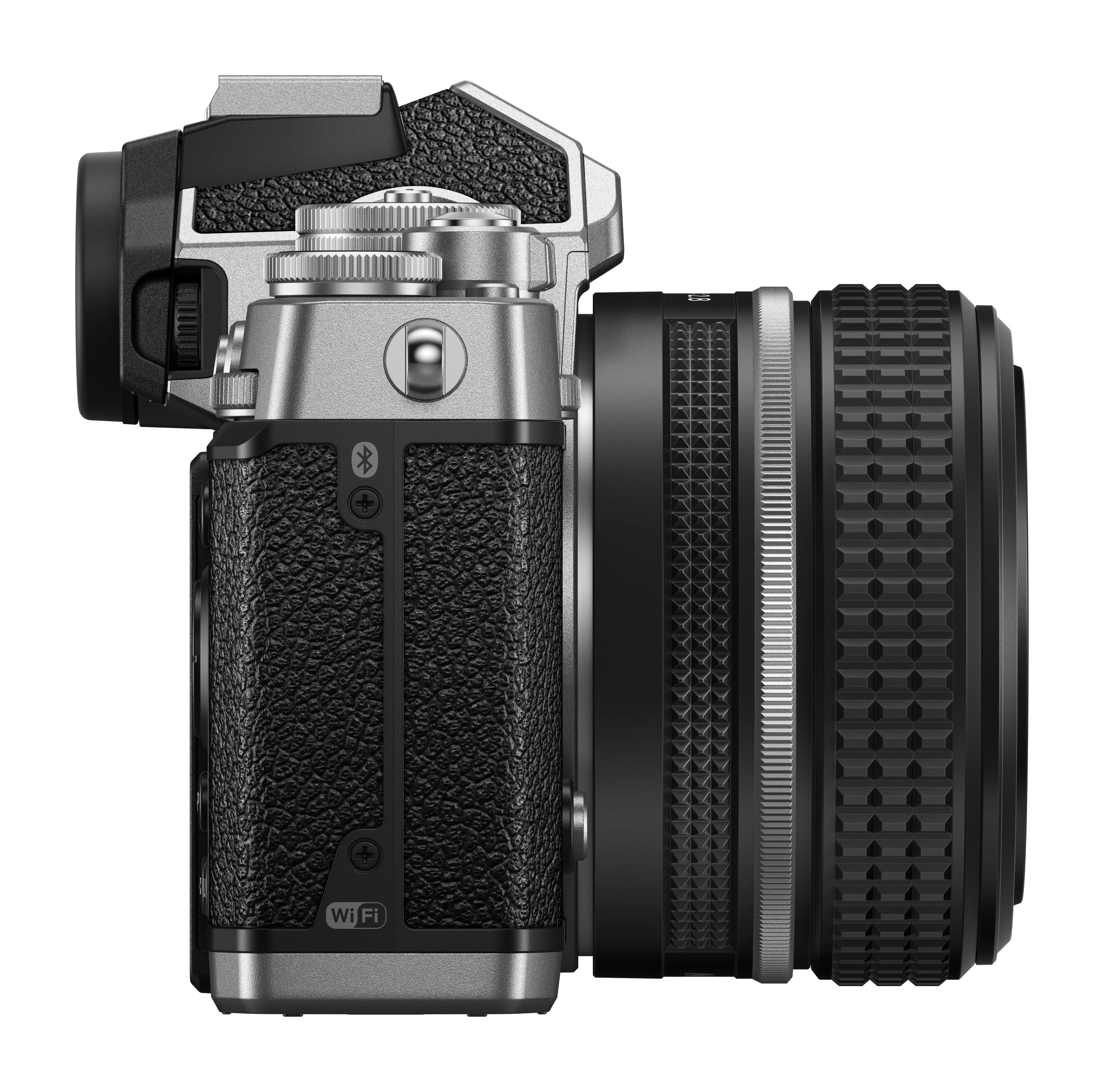 Nikon Z fc + NIKKOR Z 28mm 1:2.8 Special Edition