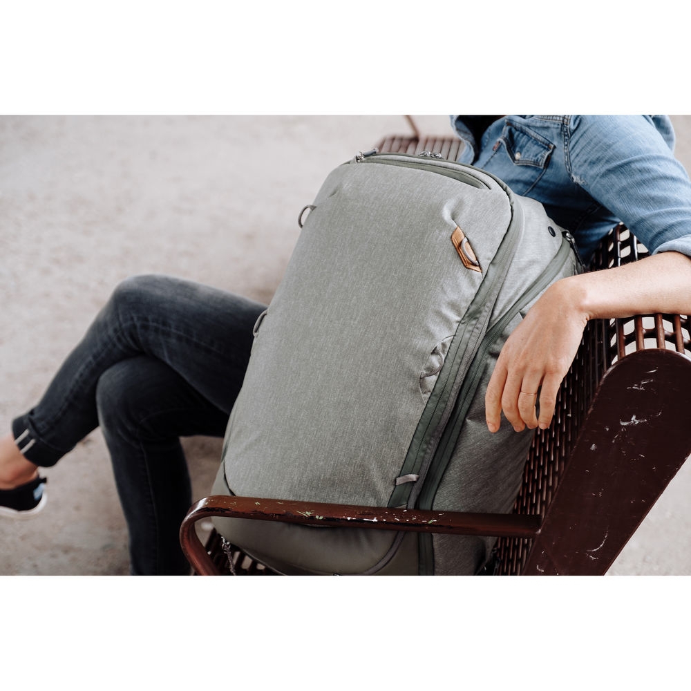Peak Design Travel Backpack 45L sage