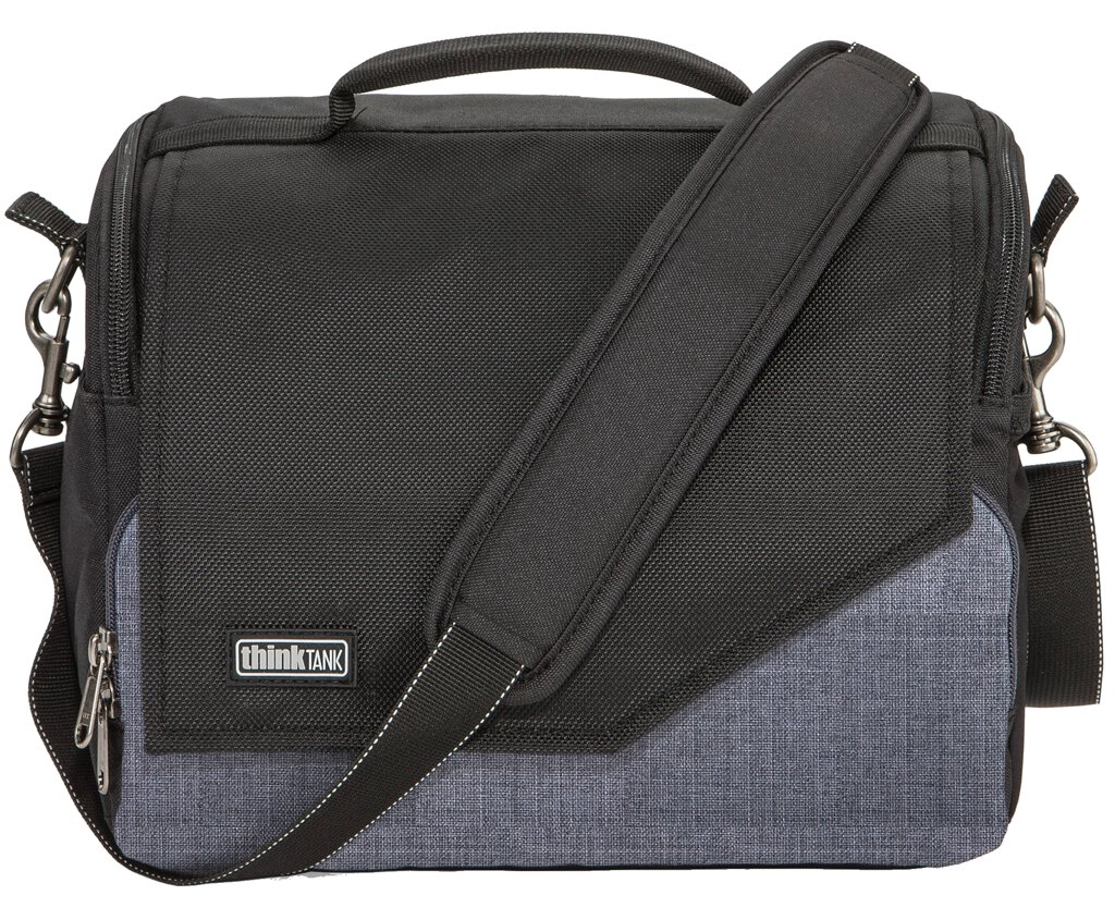 Think Tank Mirrorless Mover 30i deep red